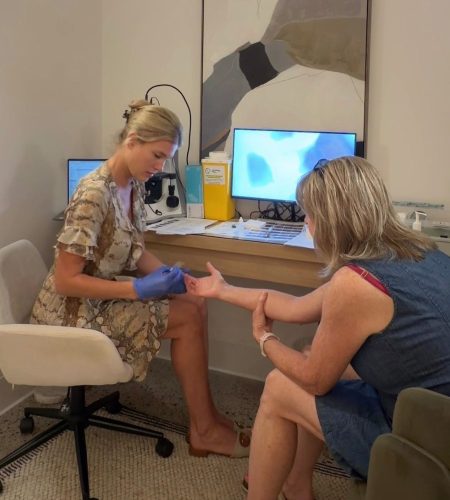 holistic-health-trina-live-blood-analysis-step-1-collecting-blood-sample-from-client